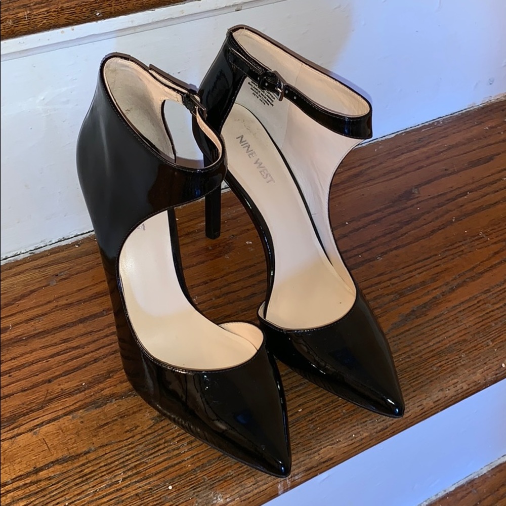Nine West heals